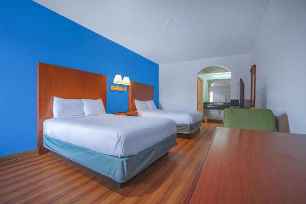 Island Inn By OYO Galveston Beach, TX image 27