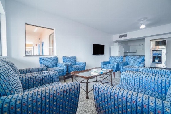 Island Inn By OYO Galveston Beach, TX image 8